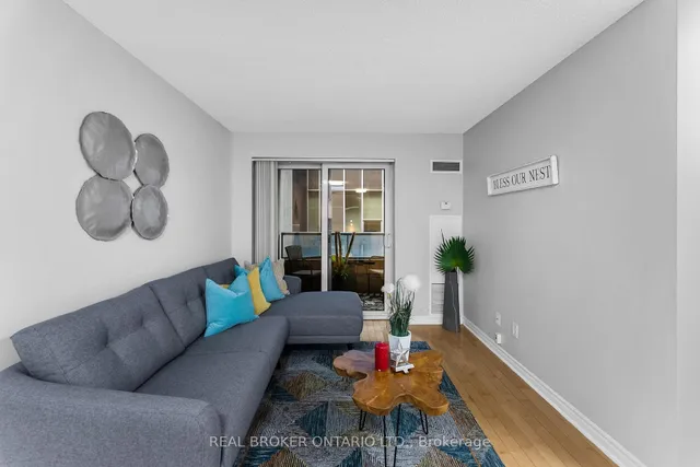 Additional image 16 of 250 Wellington St Unit 1227