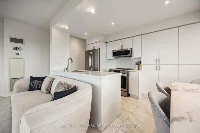 Additional image 15 of 18 Kenaston Gdns Unit 1809