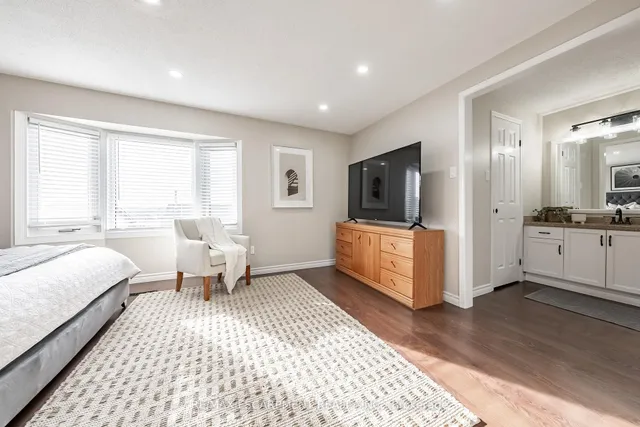 Additional image 30 of 680 Rexford Dr