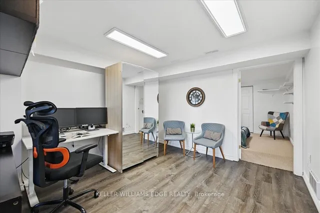 Additional image 20 of 2338 Malcolm Cres