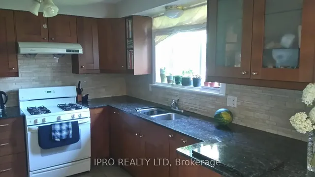 Additional image 4 of 62 Ambleside Dr