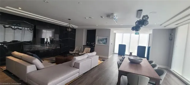 Additional image 4 of 212 King William St Unit 801