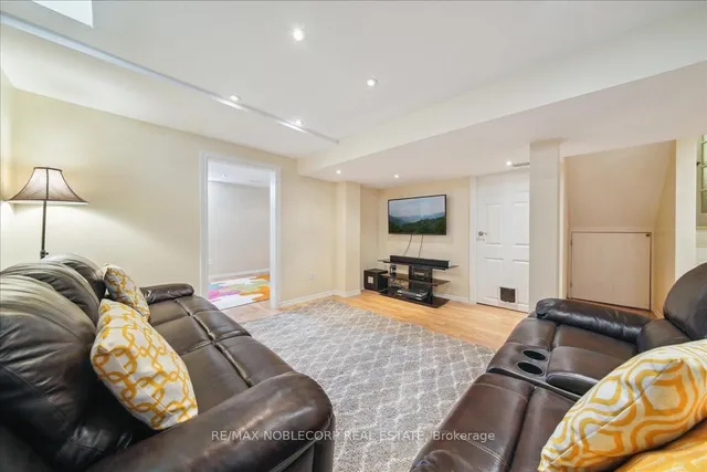 Additional image 23 of 340 Laurentian Ave