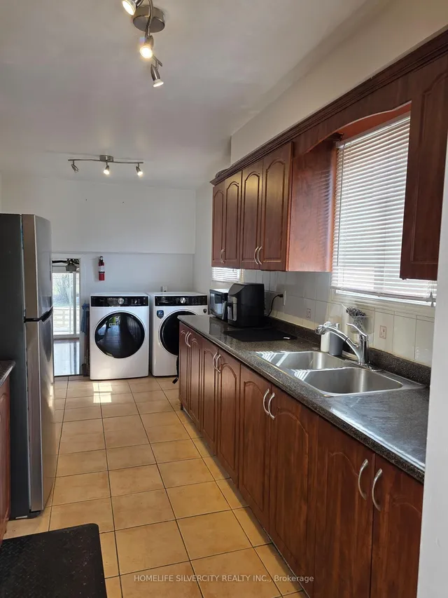 Additional image 2 of 3758 Keenan Cres