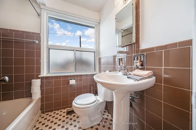 Additional image 26 of 139 Giltspur Dr