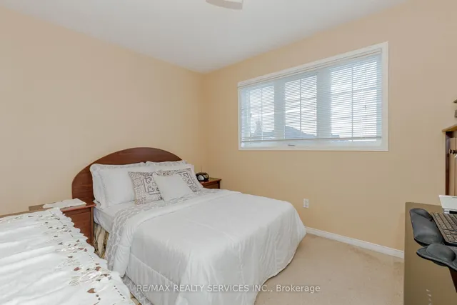 Additional image 35 of 66 Viceroy Cres