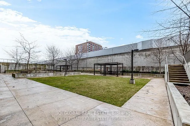 Additional image 45 of 1420 Dupont St Unit 408