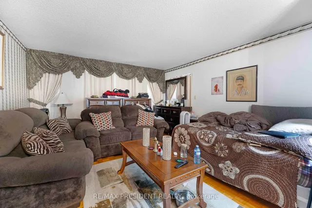 Additional image 39 of 3952 Longo Circ