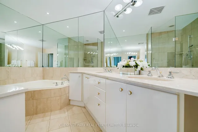 Additional image 14 of 38 Avenue Rd Unit 400