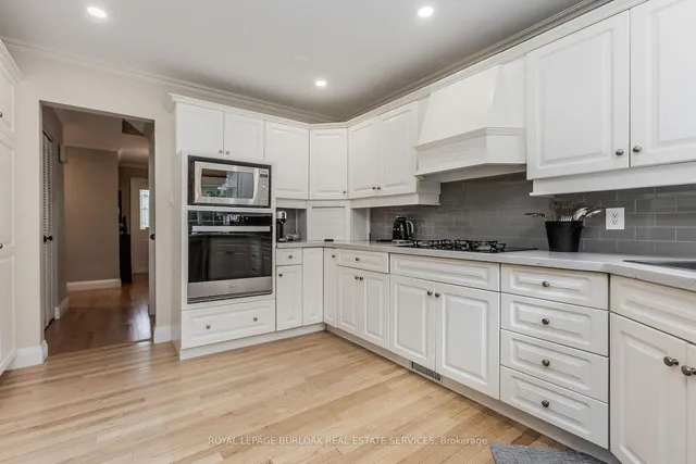 Additional image 12 of 4510 Hawthorne Dr