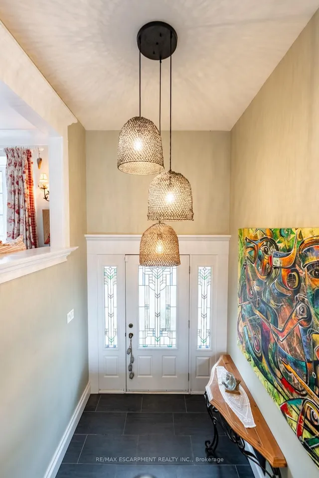 Additional image 4 of 121 Mohawk Rd