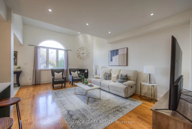 Additional image 13 of 217 1/2 Federal St