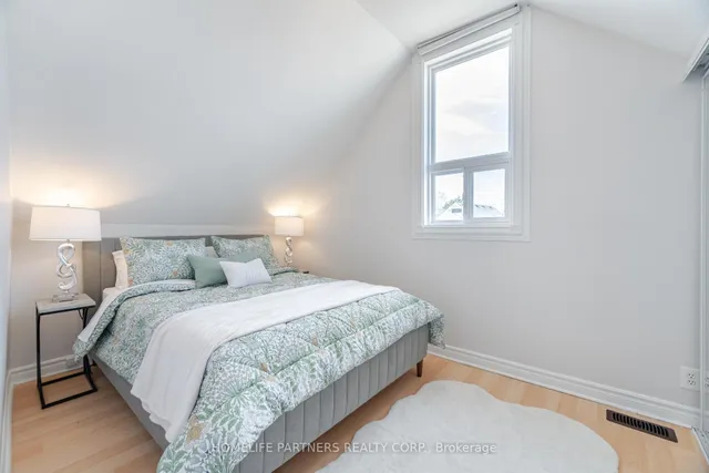 Additional image 18 of 63 Eileen Ave