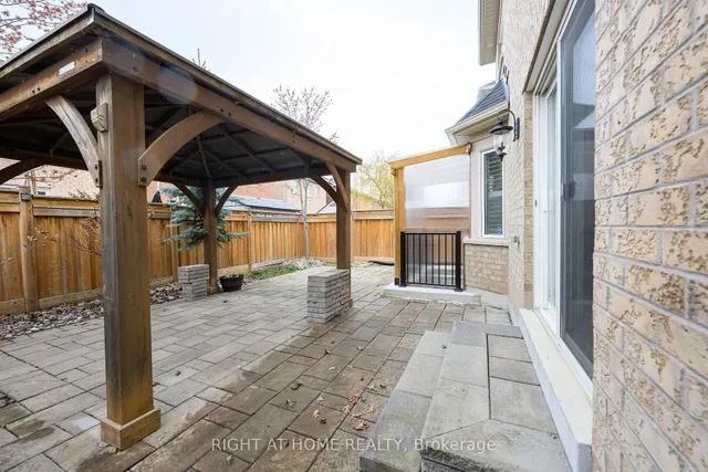 Additional image 48 of 1445 Laurier Ave