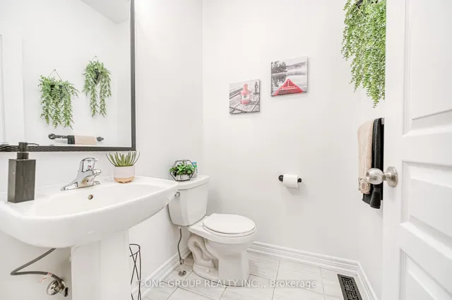 Additional image 19 of 33 Ezra Cres