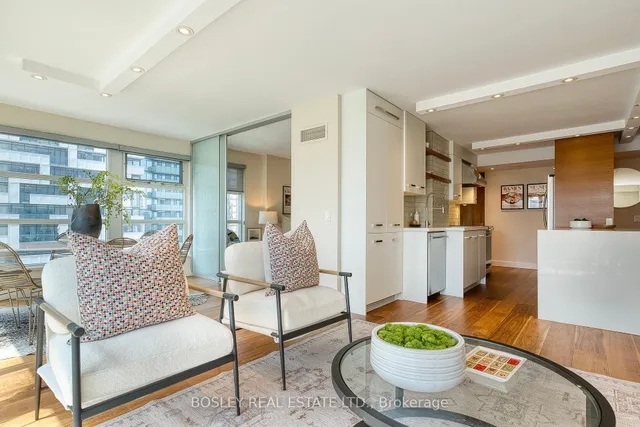 Additional image 26 of 50 Lombard St Unit 2104