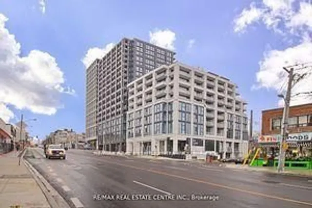 Additional image 4 of 2020 Bathurst St Unit 211