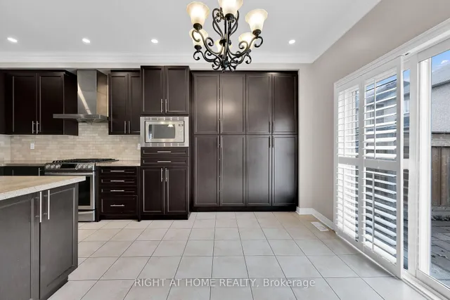 Additional image 12 of 1445 Laurier Ave