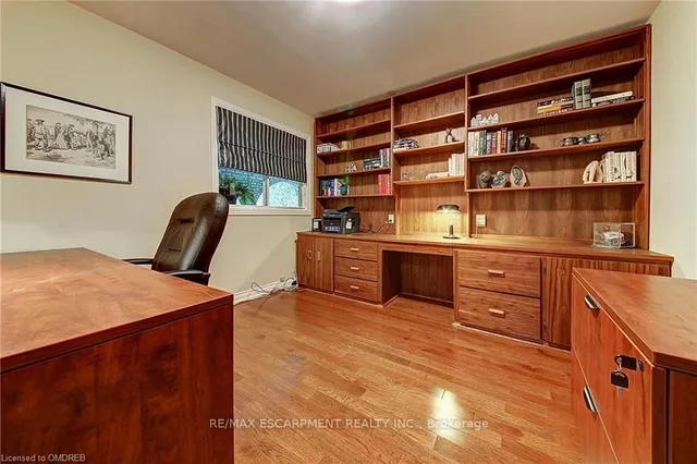 Additional image 31 of 170 Cavendish Crt