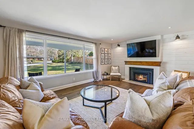 Additional image 13 of 585 Deborah Cres