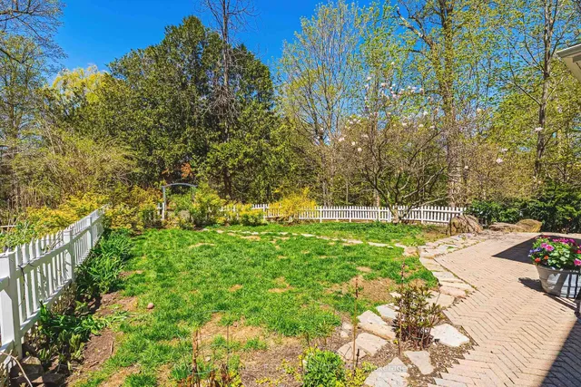 Additional image 39 of 173 Campbell Ave