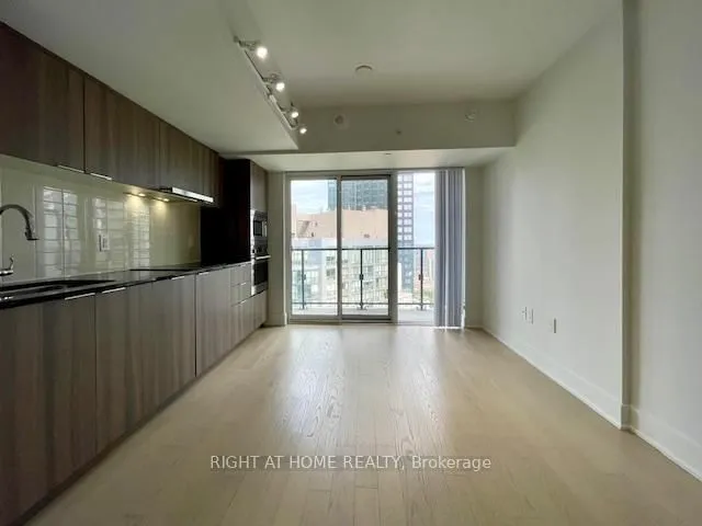 Additional image 10 of 955 Bay St Unit 2702