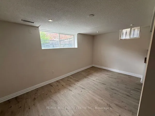 Additional image 30 of 5989 Sidmouth St