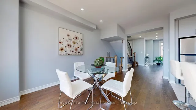 Additional image 17 of 6 QUEENPOST Dr