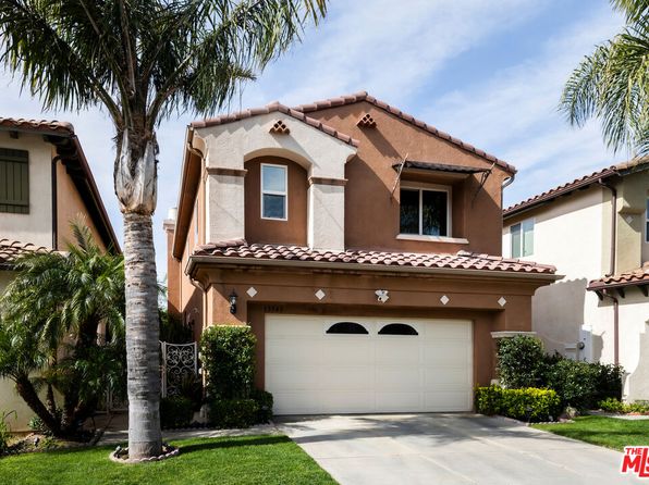 13545 Village Ln, Sylmar, CA 91342
