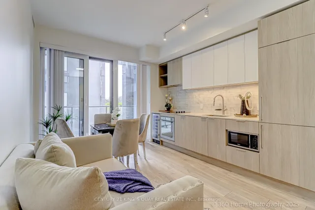 Additional image 2 of 2020 Bathurst St Unit 601