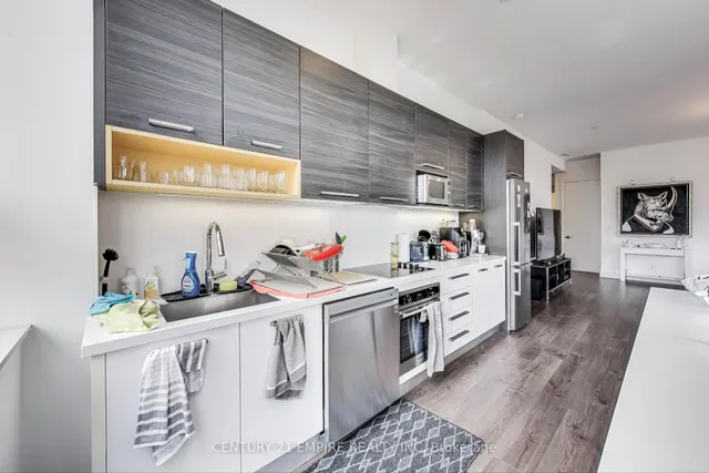 Additional image 16 of 36 Park Lawn Rd Unit 203