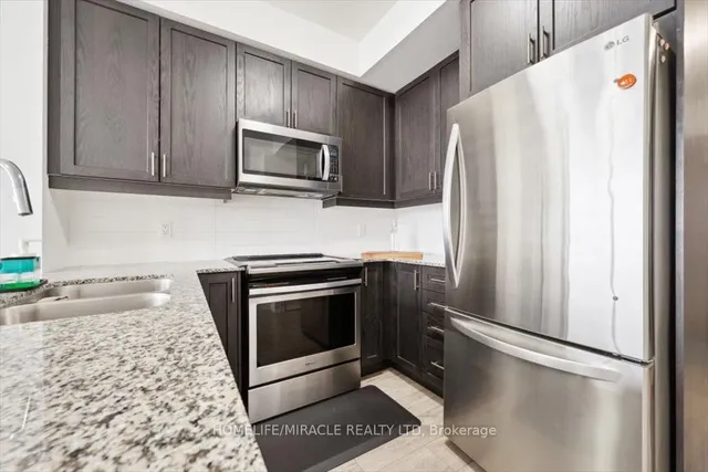 Additional image 7 of 1050 Main St Unit 819