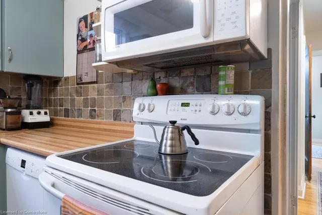 Additional image 11 of 174 Huxley Ave