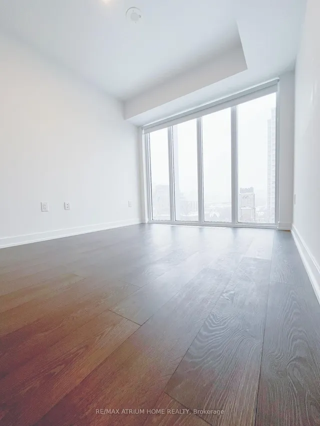 Additional image 15 of 50 Mccaul St Unit 816