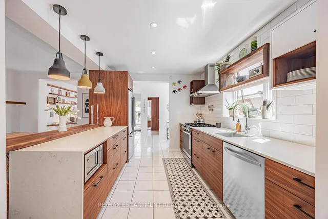 Additional image 10 of 35 Woodenhill Crt