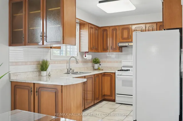 Additional image 9 of 44 Arkona Dr