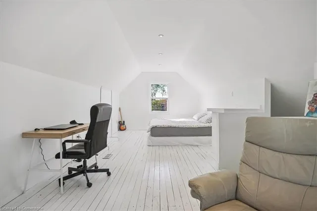 Additional image 22 of 79 Kensington Ave