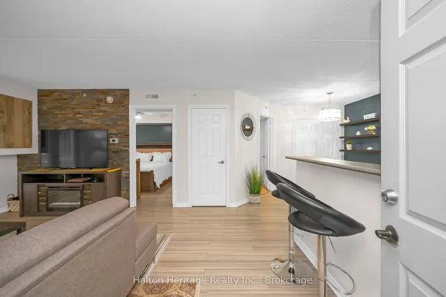 Additional image 3 of 4015 Kilmer Dr Unit 110