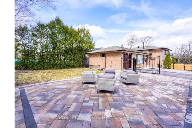 Additional image 25 of 2 Lesgay Cres