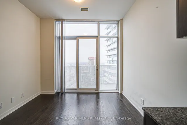 Additional image 14 of 100 Harbour St Unit 6805