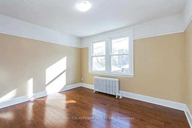 Additional image 10 of 362 John St Unit 4