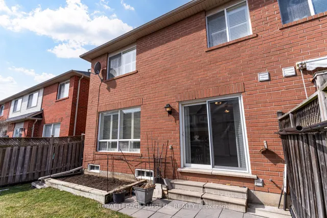 Additional image 36 of 1063 Wallbrook Cres