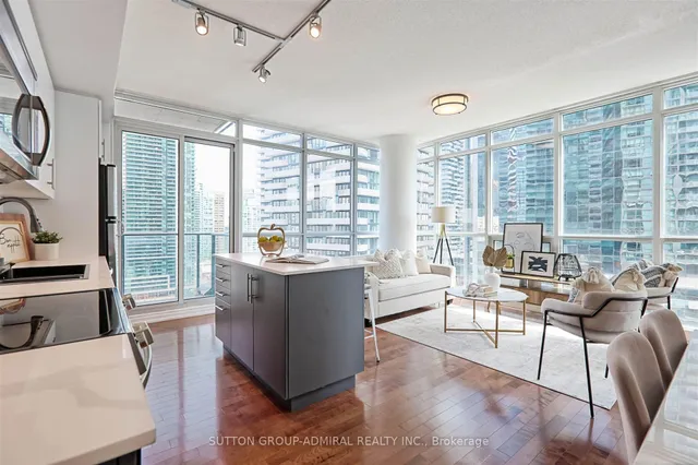 Additional image 9 of 55 Bremner Blvd Unit 1407