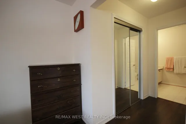 Additional image 29 of 73 Hullrick Dr