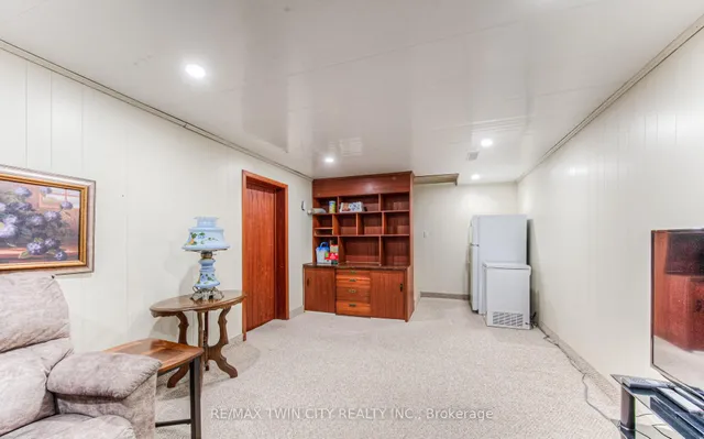 Additional image 23 of 590 Manchester Rd