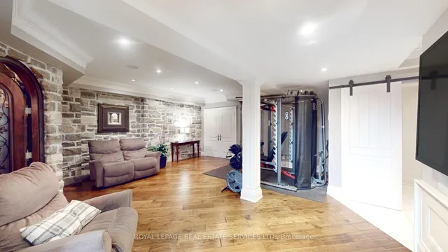 Additional image 27 of 43 Riverside Cres