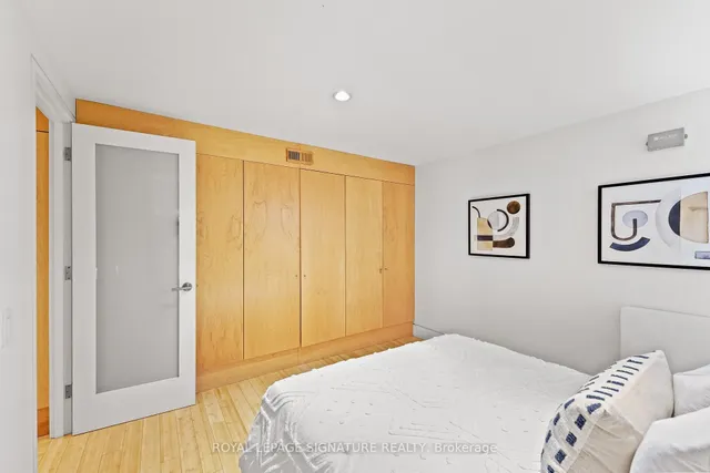 Additional image 45 of 215 Bowood Ave