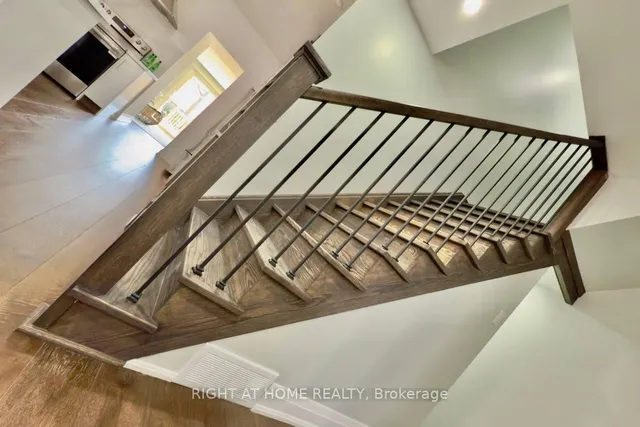 Additional image 36 of 23 Brock St