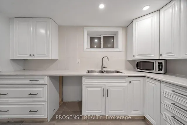 Additional image 28 of 8 Vanderbrent Cres