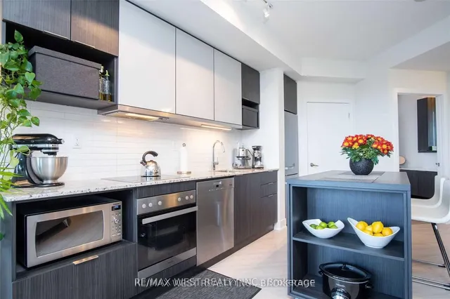 Additional image 13 of 99 The Donway Blvd Unit 519